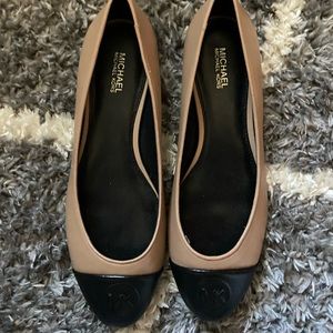 Michael Kors logo flats. Size 7